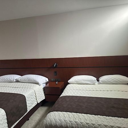 Hotel Caluva Loja Esterno foto
