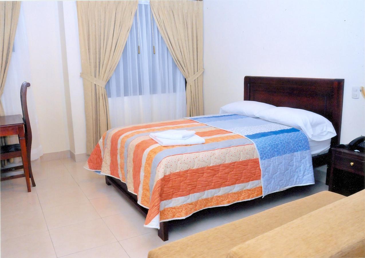 Hotel Caluva Loja Esterno foto